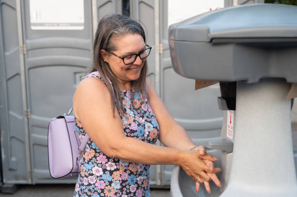 Best Luxury portable toilet rental  in Bayboro, NC